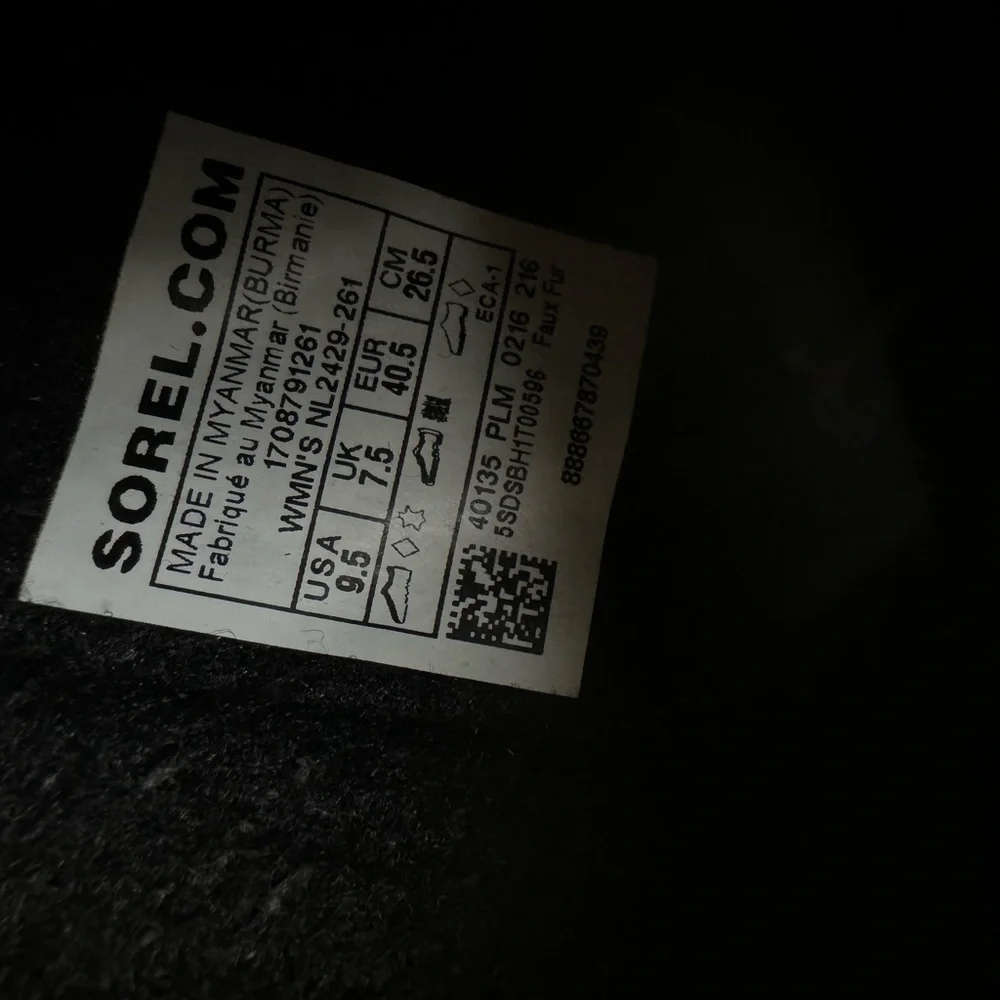 Sorel boots - Picture 6 of 6